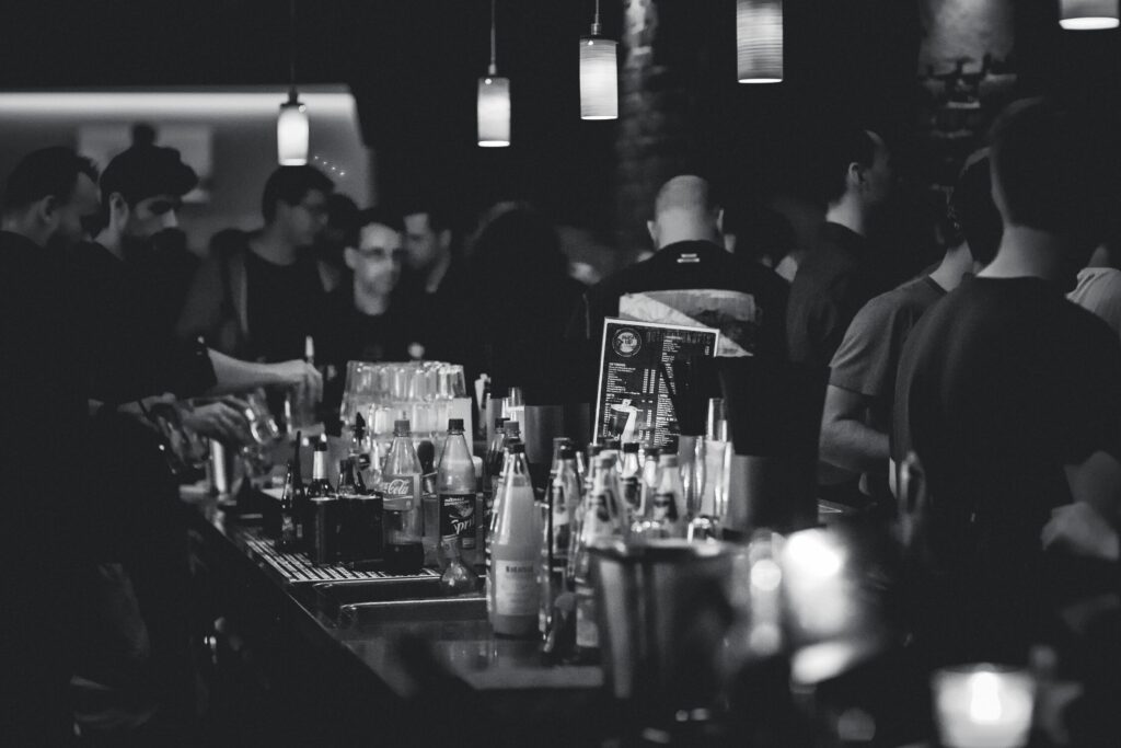 picture of a bar to show what does it feel like to be drunk